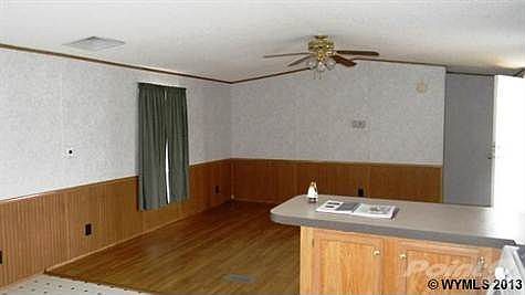 3rd image of 402 Sycamore Dr