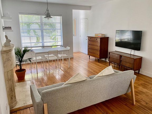 2nd image of 1521 Meridian Ave APT 202