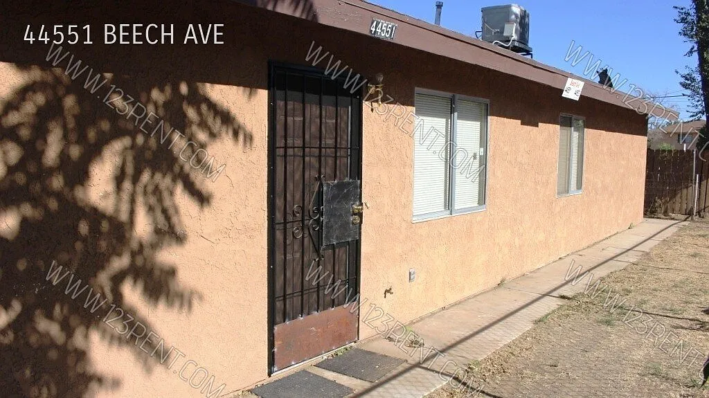 1bd/ 1bth One Story Townhouse West Lancaster — Photo 2