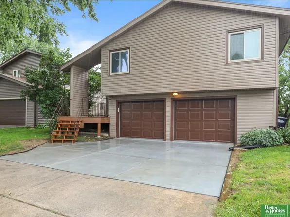 8125 Hanover St, Omaha, NE 68122
