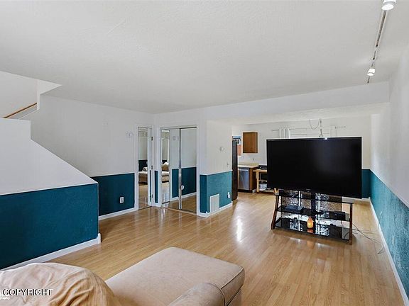 5th image of 8340 Stratton Cir