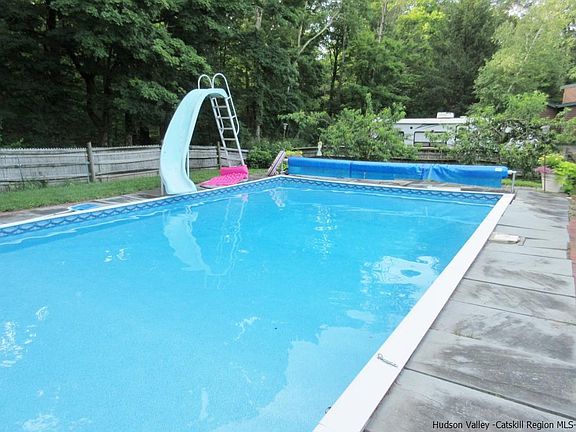 5th image of 17 Little Moose Ln