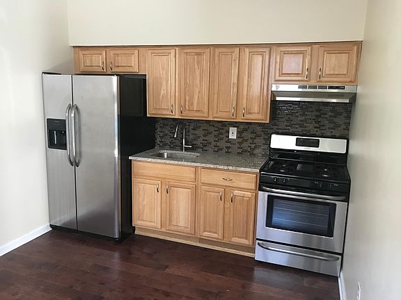 2nd image of 1522 E Passyunk Ave Floor 1