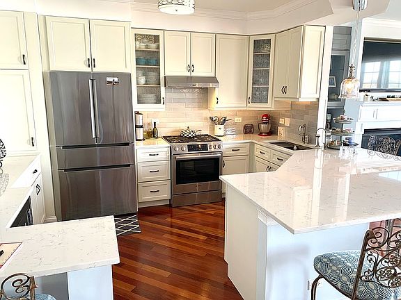 3rd image of 385 Sundown Ct Unit F