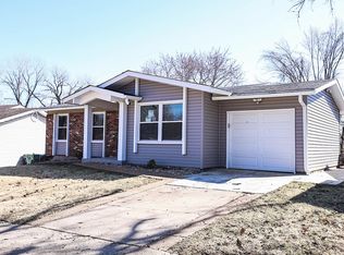 11584 Arroyo Dr, Florissant, MO 63033