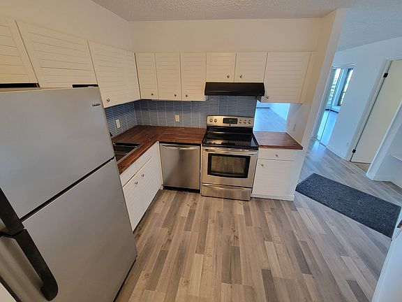 3rd image of 10149 Saskatchewan Dr NW #401
