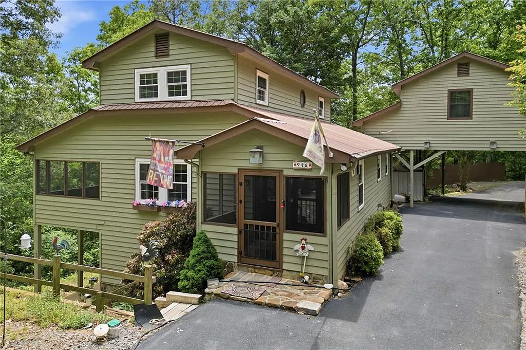5 bed, 4.0 bath, 2340 sqft, $3,100 — Photo 1