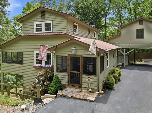 946 Laurel Cir, Blue Ridge, GA 30513