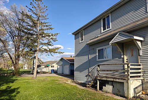 14 20th Ave S Photo 1