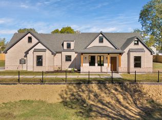 2320 Oak Ridge Dr, Balch Springs, TX 75180