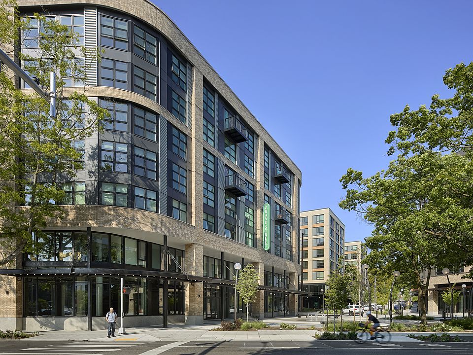 Building Photo 5