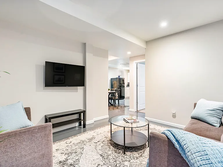 522 NE Morris St #BASEMENT — Photo 29