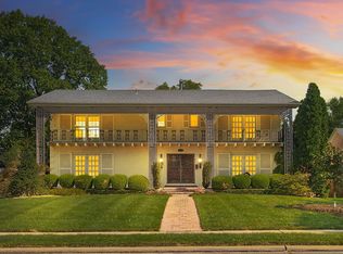 927 E University St, Springfield, MO 65807