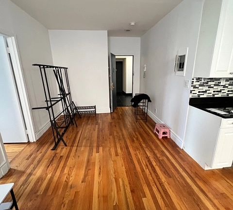 4th image of 350 E 67th St APT 26