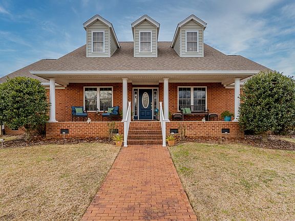 4th image of 13 Winterberry Ln