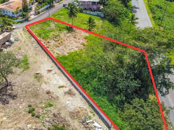 33 Calle Paraiso, Rio Grande, PR 00745