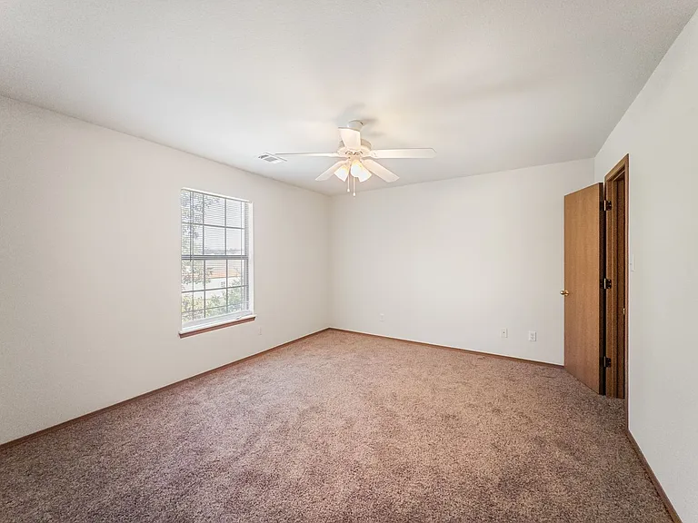1521 Fianna Place Ct — Photo 7