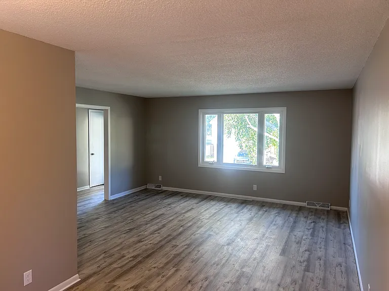 14605 Walnut Grove Dr — Photo 8