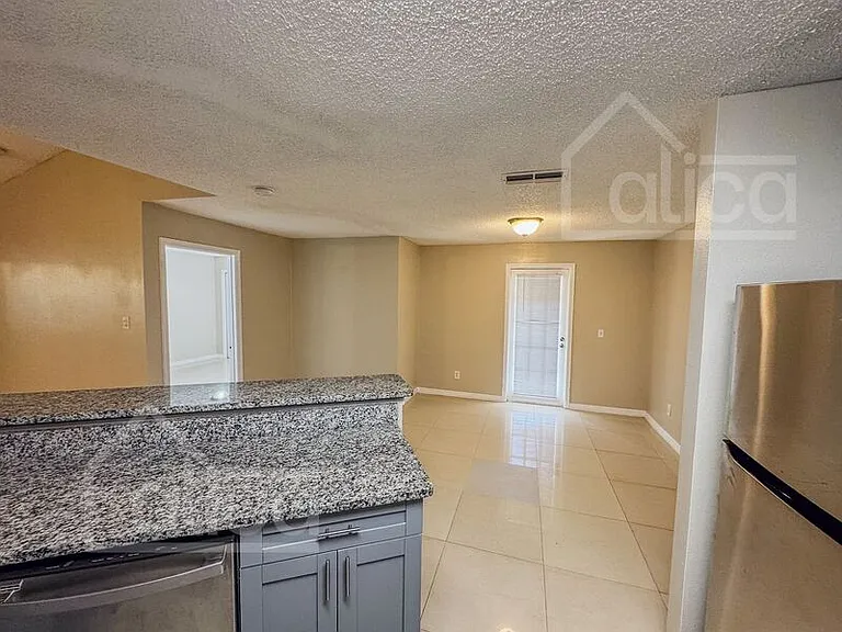 17633 Meadowbridge Dr — Photo 8