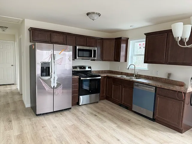 2 bed, 990 sqft, $3,000 — Photo 3
