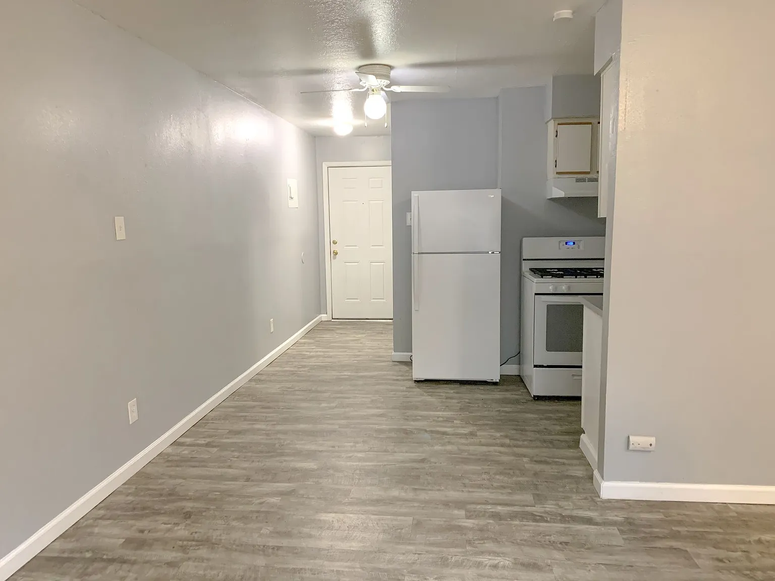 ALL UTILITIES INCLUDED $815 — Photo 3