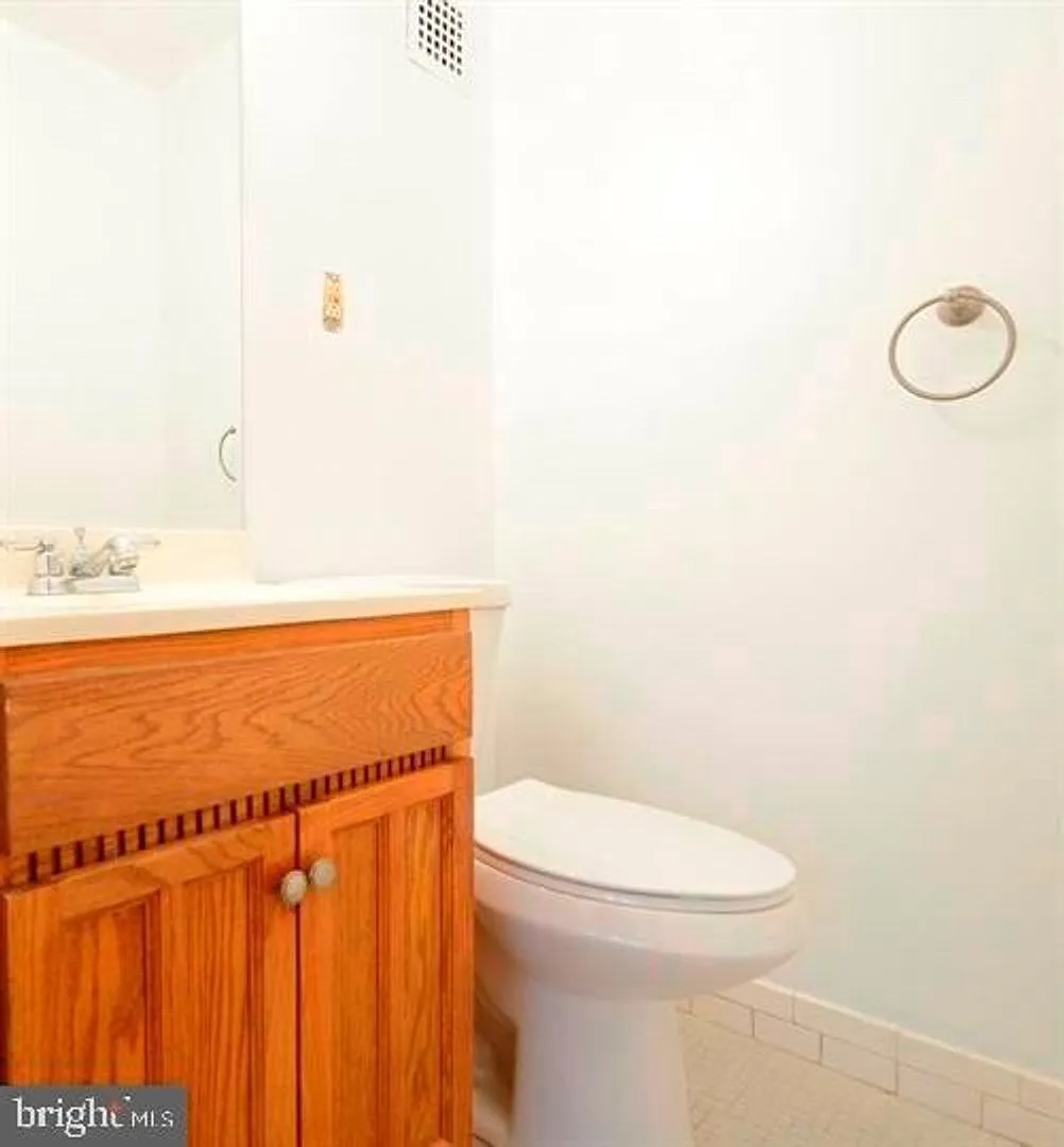 4345 Ivymount Ct — Photo 2