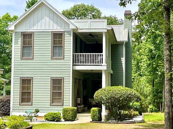 3rd image of 202 Newport Dr
