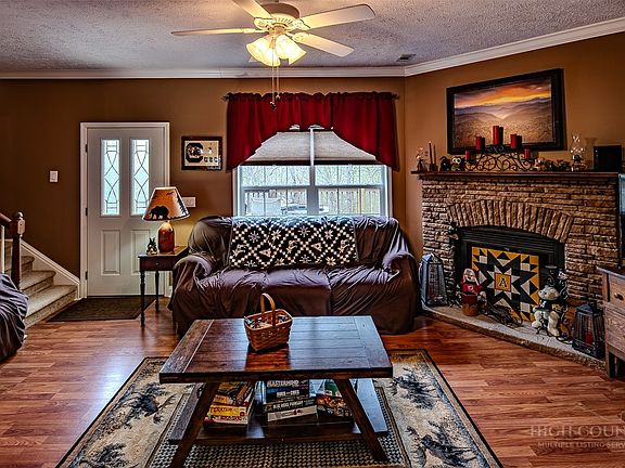 2nd image of 110 Greenbriar Road