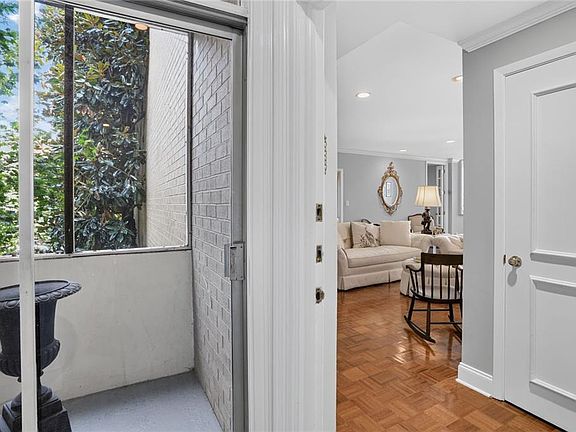 2nd image of 2734 Peachtree Rd NW APT A201