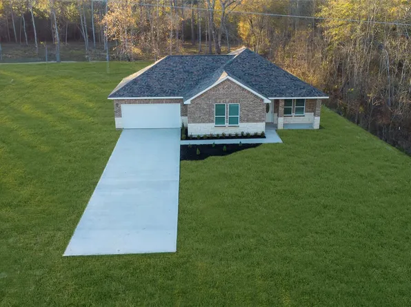 155 County Road 3372, Cleveland, TX 77327