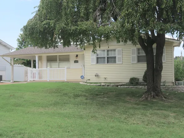 10935 Ambush Dr, Saint Louis, MO 63123
