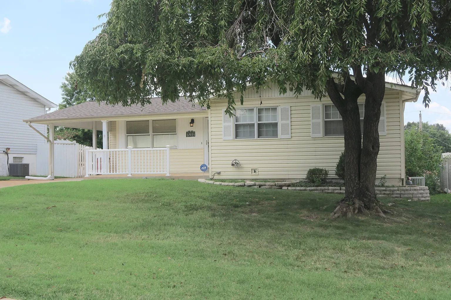 10935 Ambush Dr photo 1