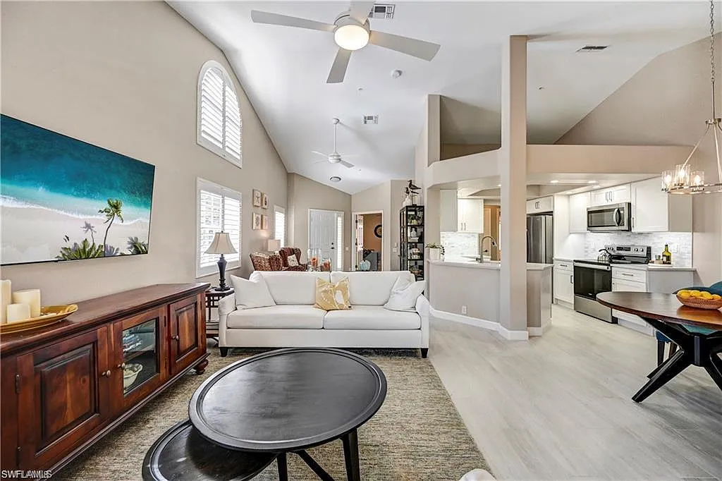 3 bed, 2.0 bath, 1576 sqft, $6,300 — Photo 4