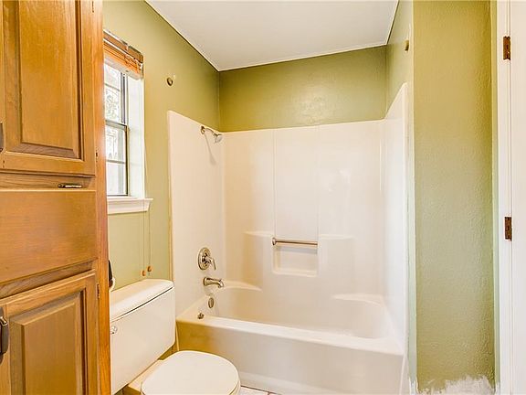 5th image of 4003 Angelina Ct N