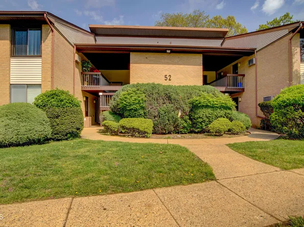 52 Amberly Drive #G, Manalapan, NJ 07726
