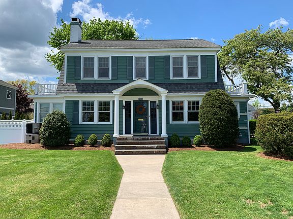 206 Gregory Boulevard