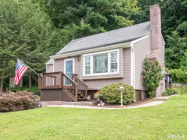 106 Steinmann Avenue, Middlebury, CT 06762