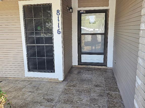 3rd image of 8116 Pioneer Oak