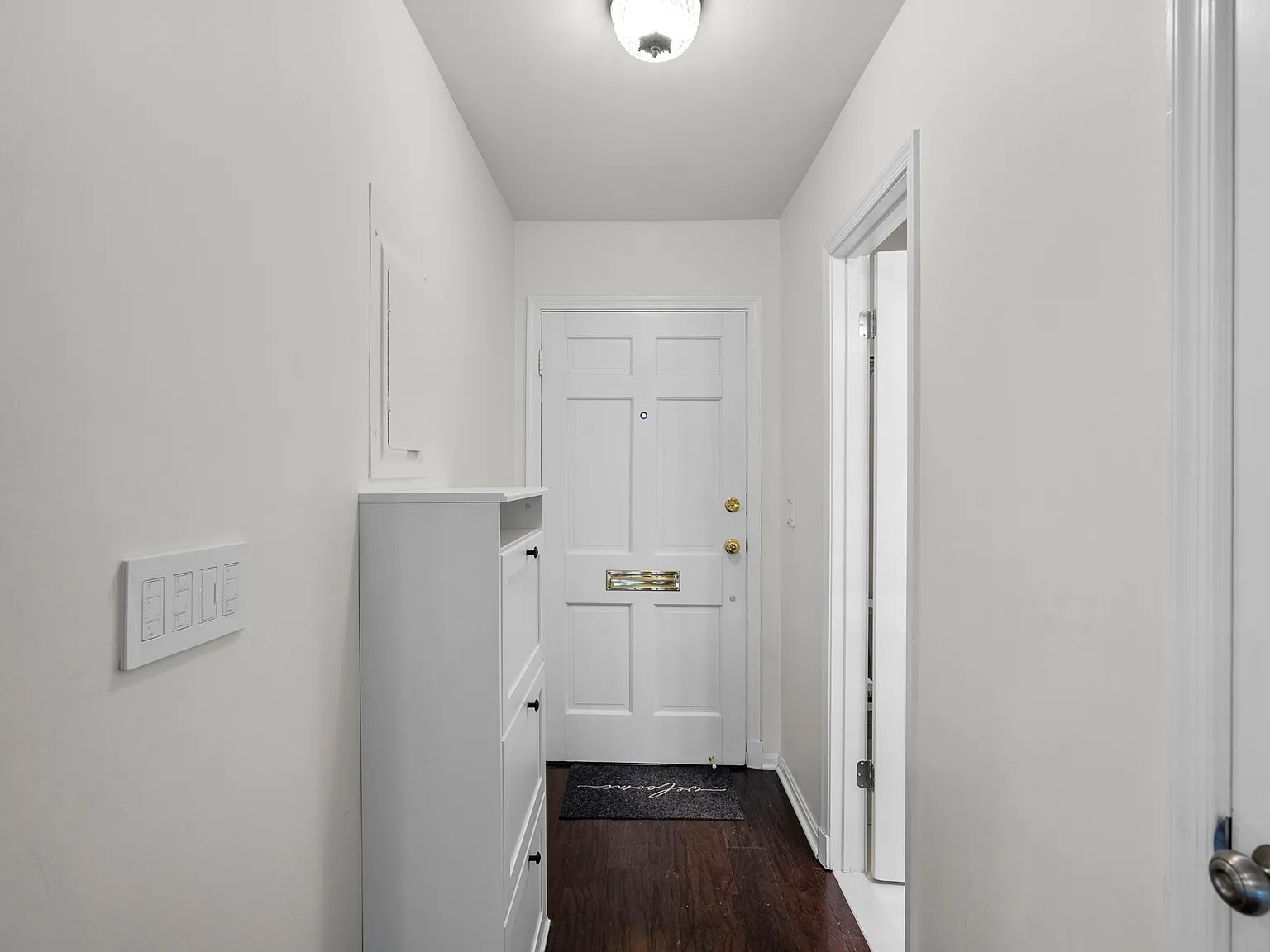 3 bed, 2.5 bath, 1502 sqft, $4,400 — Photo 3