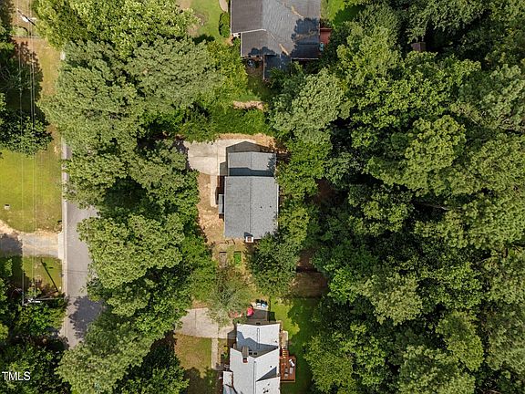 4th image of 308 Fleming Dr