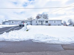 106 S 3rd St, Francisco, IN 47649