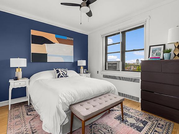5th image of 192 E 8th St APT 6D