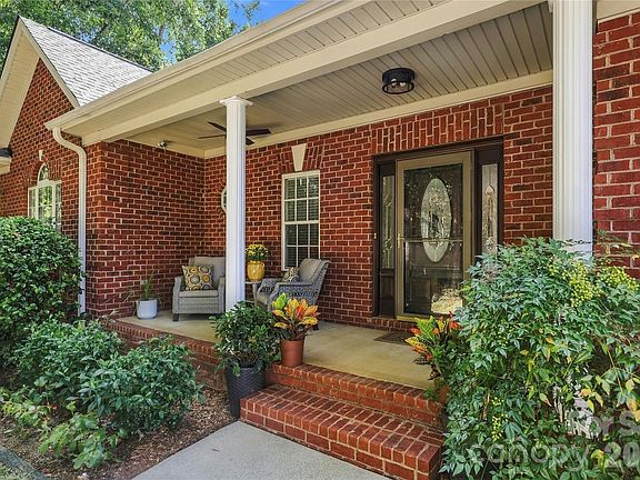 2nd image of 232 Pebble Stone Ln