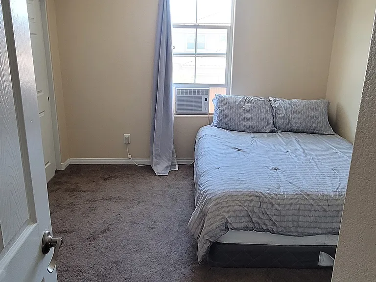 3213 Sisley Garden Ave — Photo 1