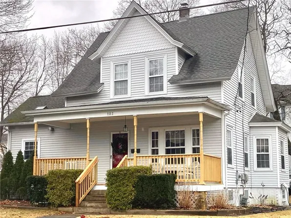 102 Temple St, Woonsocket, RI 02895