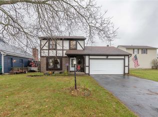 103 Woodsmeadow Ln, Rochester, NY 14623