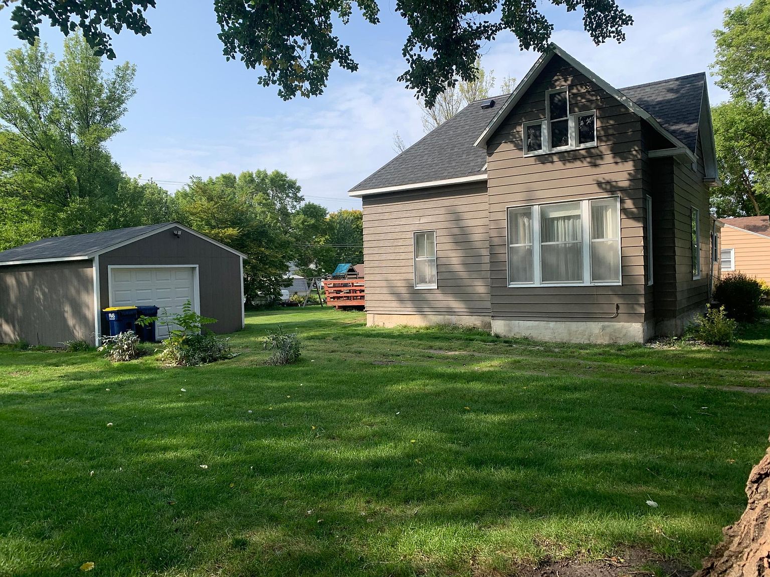 420 3rd Ave NE, Sleepy Eye, MN 56085 Zillow