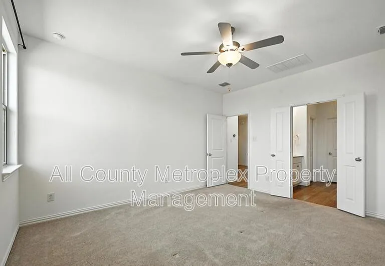 3008 Chinkapin Ln — Photo 15