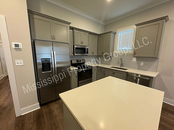 5th image of 1404 Pleasant Dr