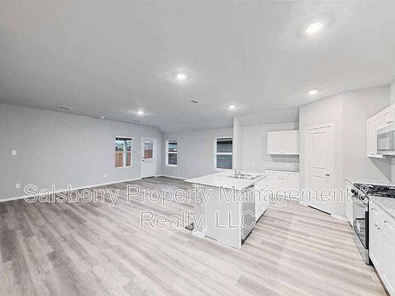 4th image of 316 Smith Rd